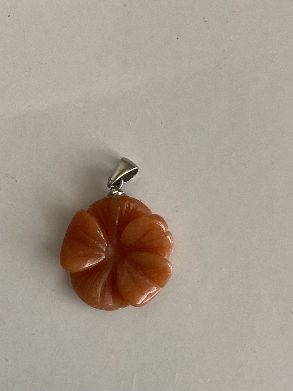 Red Aventurine Gem Stone Flower Pendant Necklace - Unbranded